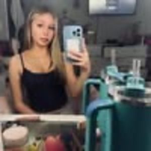 Meet your Posher, Addy